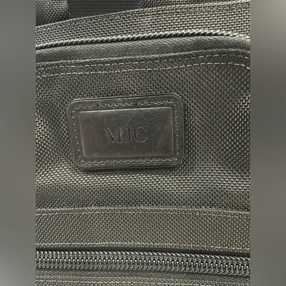 Tumi Alpha T-Pass 26145DH Travel Bag‎ expandable Laptop Brief Luggage Black